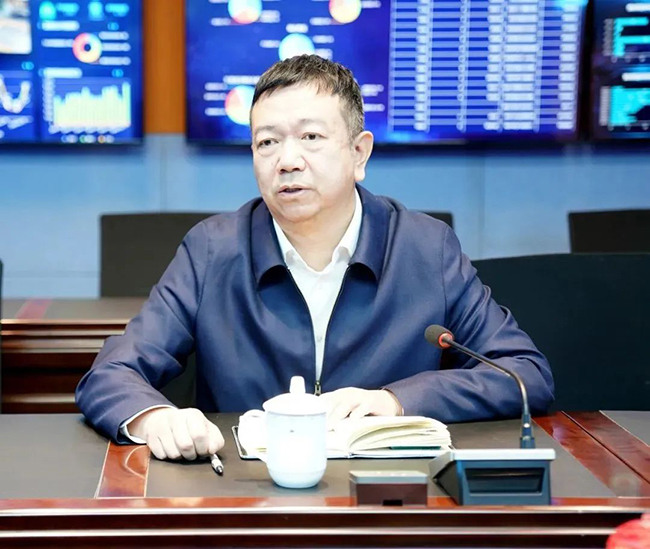 中缝协杨晓京理事长一行莅临富怡考察调研！