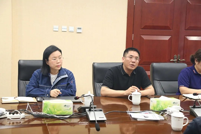 宝坻区总工会领导深入基层，为企业职工送关怀！